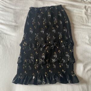 Abercrombie and Fitch skirt. Size XL. Black with floral pattern.